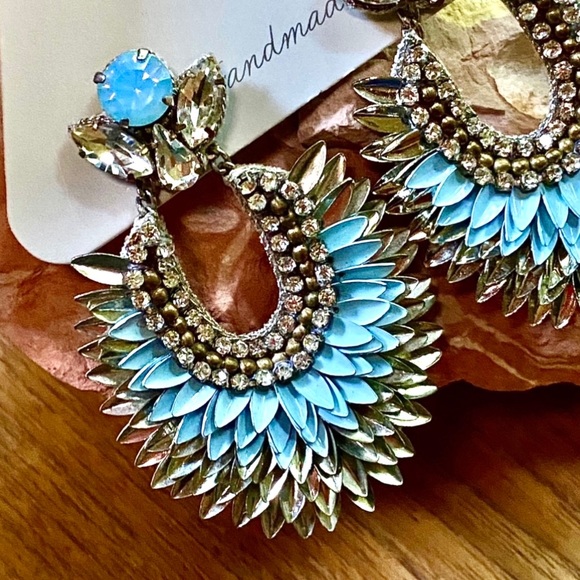 πΊπHPππΊ NWT Deepa Gurnani Crystal Lotus Petal Chandeliers - Picture 7 of 15